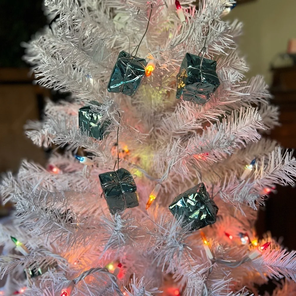 Vintage 6X Christmas Gift Ornaments